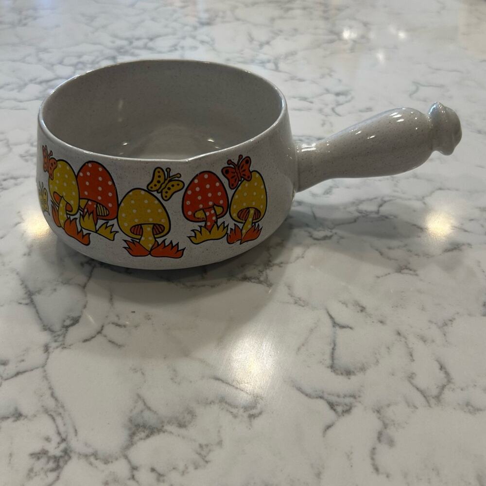 Vintage Royal Sealy Merry Yellow / Orange Mushroom Crock‎ Sauce Pan w/ Handle